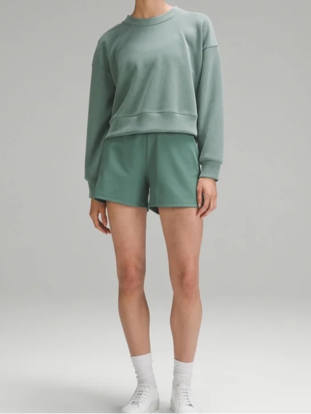 LULULEMON Softstreme Perfectly Oversized Cropped Crew Sweatshirt Women's 6 Green